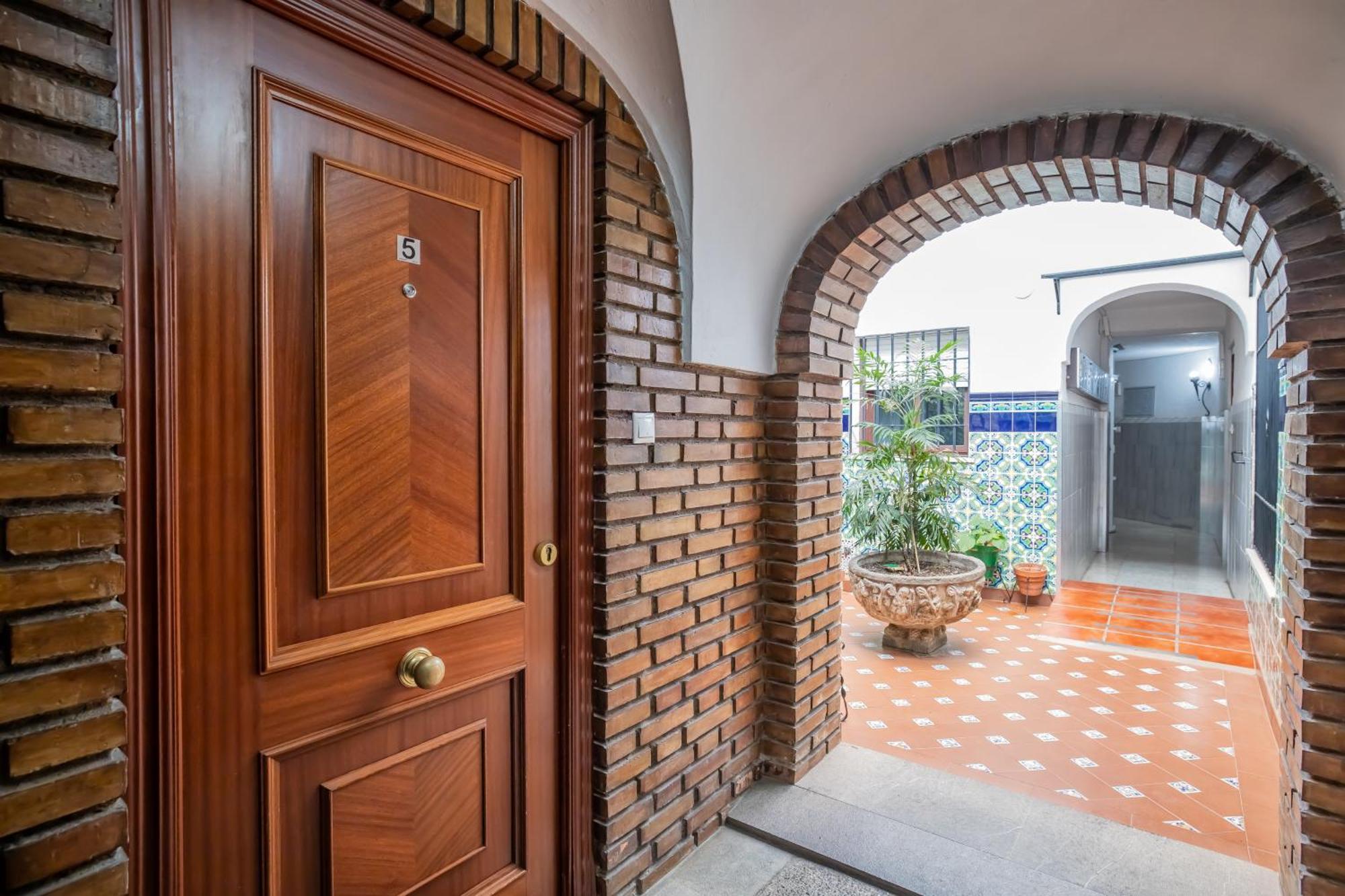 Encanto En La Juderia: Apartamento Con Patio Кордоба Екстериор снимка